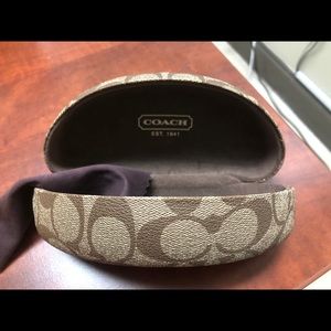 Coach XL Sunglasses case with Coach cleaning cloth
